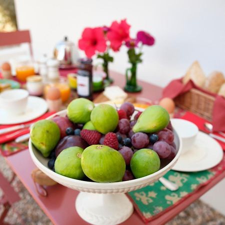 Vila Branca Guesthouse - Palacete 菲盖拉-达福什 外观 照片